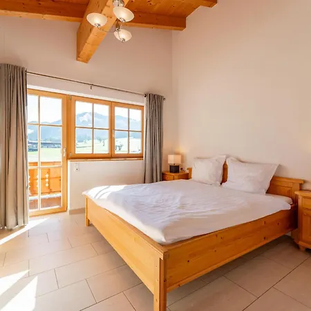 Maxima - In - Out Chalet