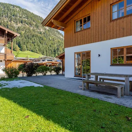 Maxima - In - Out Chalet *