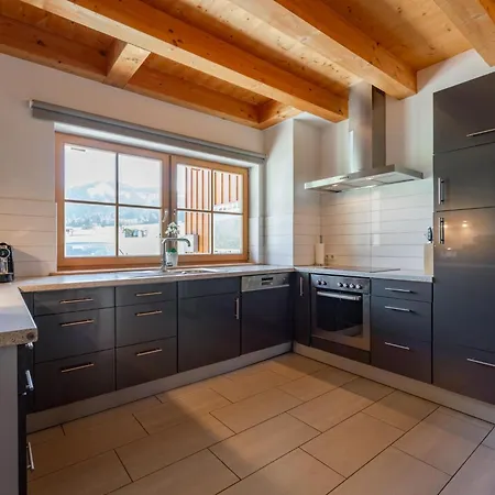 Maxima - In - Out Chalet *