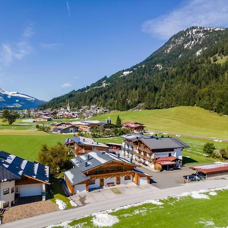 Maxima - In - Out Chalet *