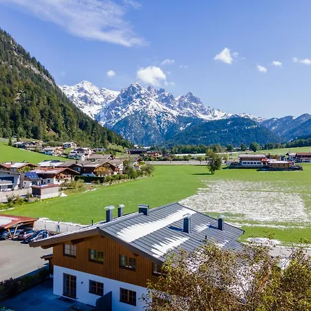Maxima - In - Out Chalet *