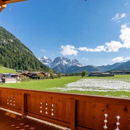 Chalet Maxima - In - Out